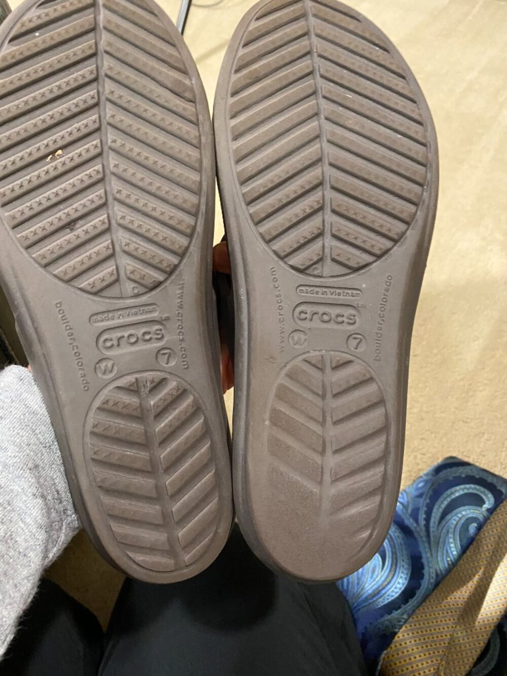 CROCS Women's Brown Sandals with Gold Teardrop Accent 7 - Picture 3 of 3